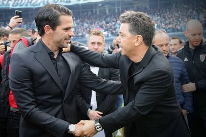 Otros tiempos: Fernando Gago y Marcelo Gallardo, un choque de entrenadores, que se reedita en el mercado de pases