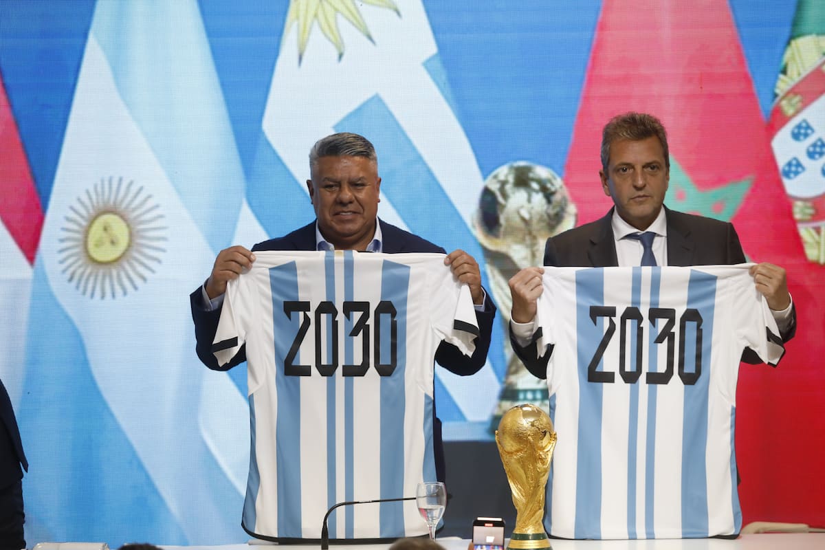Otros tiempos: la conferencia de prensa por el Mundial Centenario 2030, en el predio Lionel Messi de la AFA de Ezeiza.
Claudio Tapia (Presidente de la AFA) y Sergio Massa (Ministro Economía); ahora se viene otro escenario