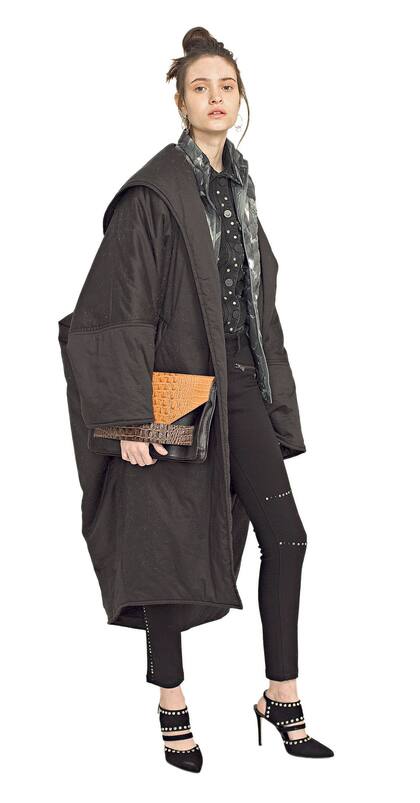 Oversize, en negro