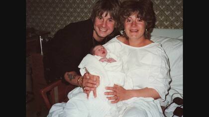 Ozzy Osbourne y Sharon, durante su juventud