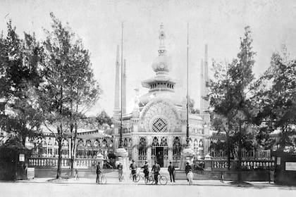 Pabellón de los Lagos circa 1900.