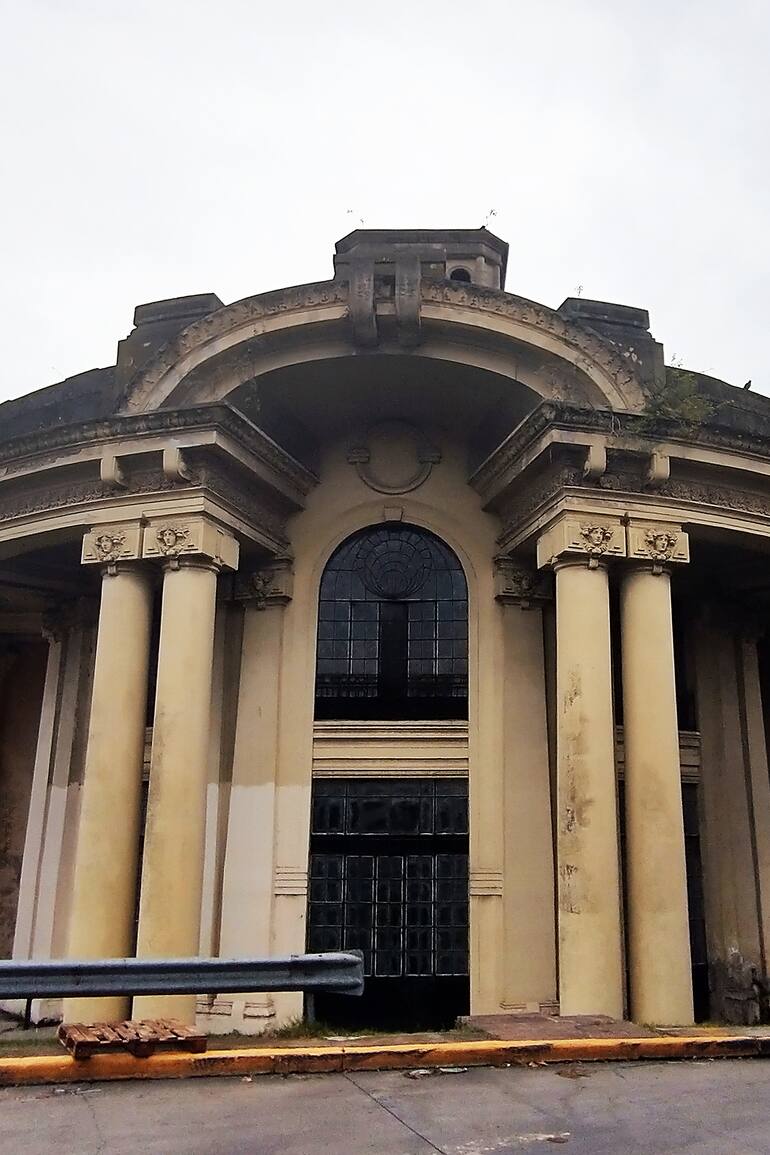Pabellón del Centenario, un edificio histórico que está en el predio de Easy y Jumbo de avenida Bullrich