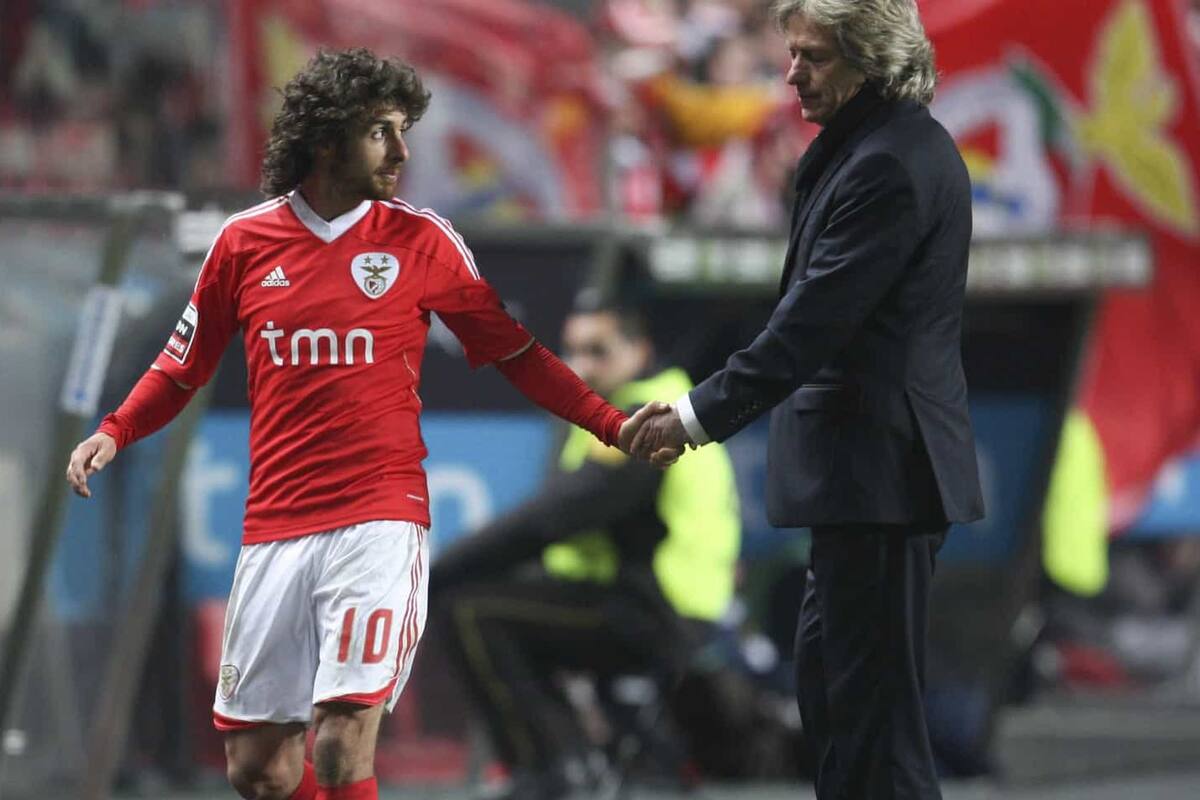 Pablo Aimar lo considera un maestro al técnico portugués, y Jorge Jesus lo distingue al cordobés como el mejor entre sus dirigidos