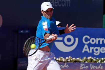 Pablo Andújar apostó por sorprender a Delbonis con sus tiros rectos de derecha, pero no fueron suficientes para quedarse con el encuentro.