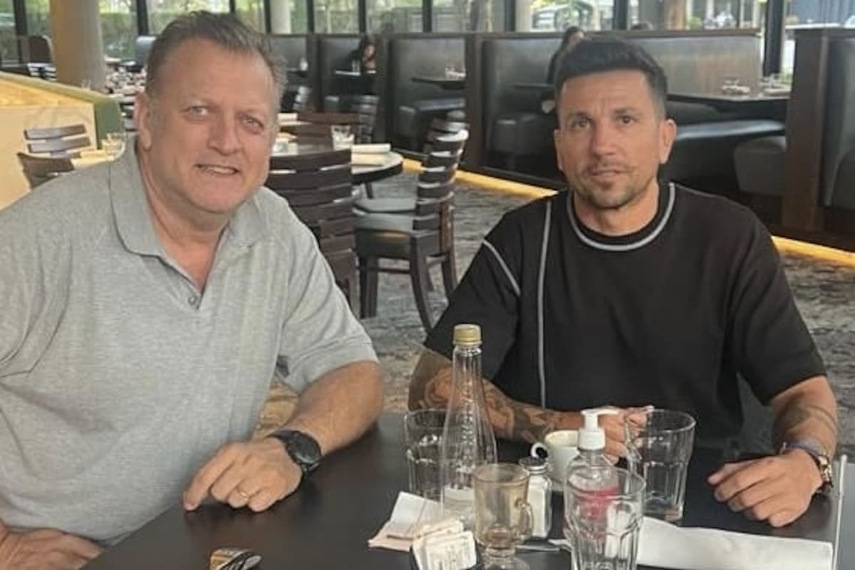 Pablo Biró (Pilotos) y Juan Pablo Brey (Aeronavegantes) sellaron una paritaria por encima del 100% para los empleados de Aerolíneas Argentinas