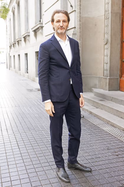 Pablo Bofill, el
economista francés que es marido de Luna Paiva (se casaron en 2022 y tienen juntos a
Athena Sol; de su matrimonio con el artista argentino Leandro Erlich, Luna Paiva tiene a
Romeo y a Iara)