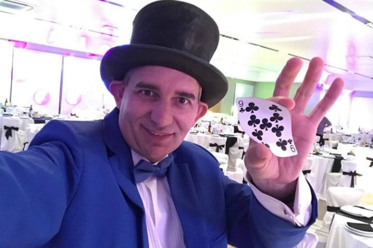 Pablo Cabaleiro, el "Mago sin dientes", supo hacer de un hecho negativo una oportunidad para su crecimiento laboral