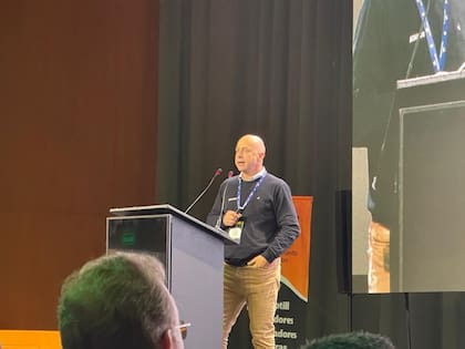 Pablo Carpane recomendó alternar herbicidas de distintas familias y modos de acción y prestar atención a la compatibilidad de las mezclas