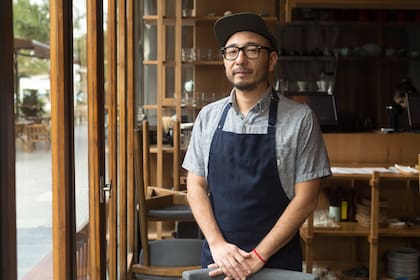 Pablo Chinen (chef y ex bajista de la banda nikkei “Tintoreros”), a cargo de la cocina.
