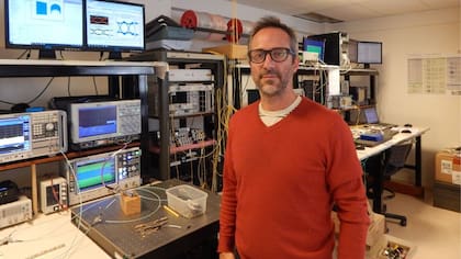 Pablo Costanzo Caso dirige el Departamento de Ingeniería en Telecomunicaciones en el Centro Atómico Bariloche
