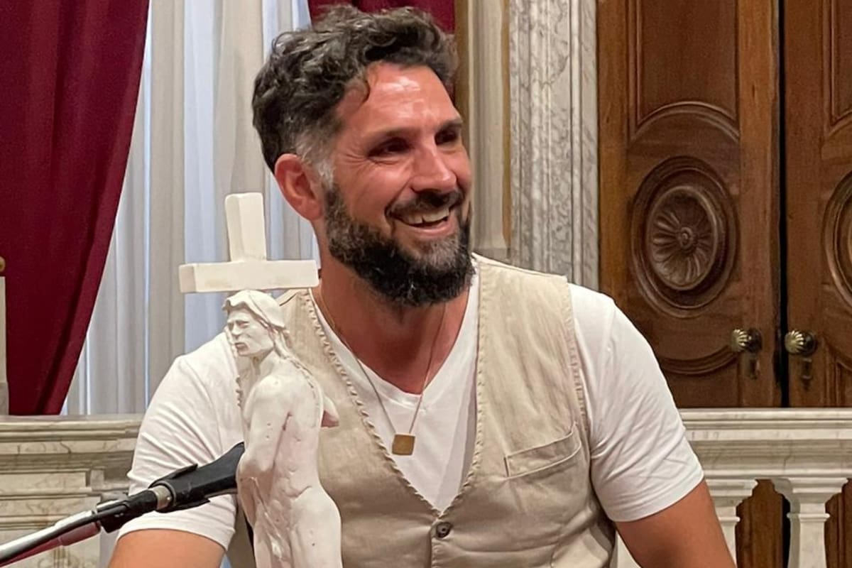 Pablo Cristi, el escultor argentino que brilla en Italia y apodan “el heredero de Miguel Ángel”