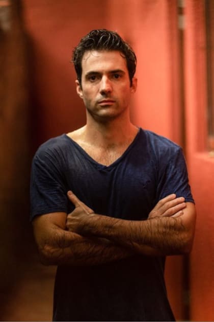 Pablo Cruz-Guerrero es el actor que interpreta a Patricio Robles, el misterioso nuevo villano de Luis Miguel, la serie