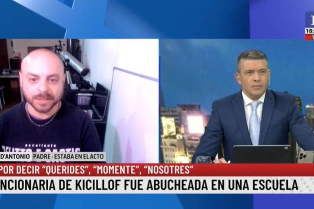 Pablo D'Antonio presenció el abucheo a la funcionaria de Berisso que utilizó el inclusivo en un acto por el día de la bandera