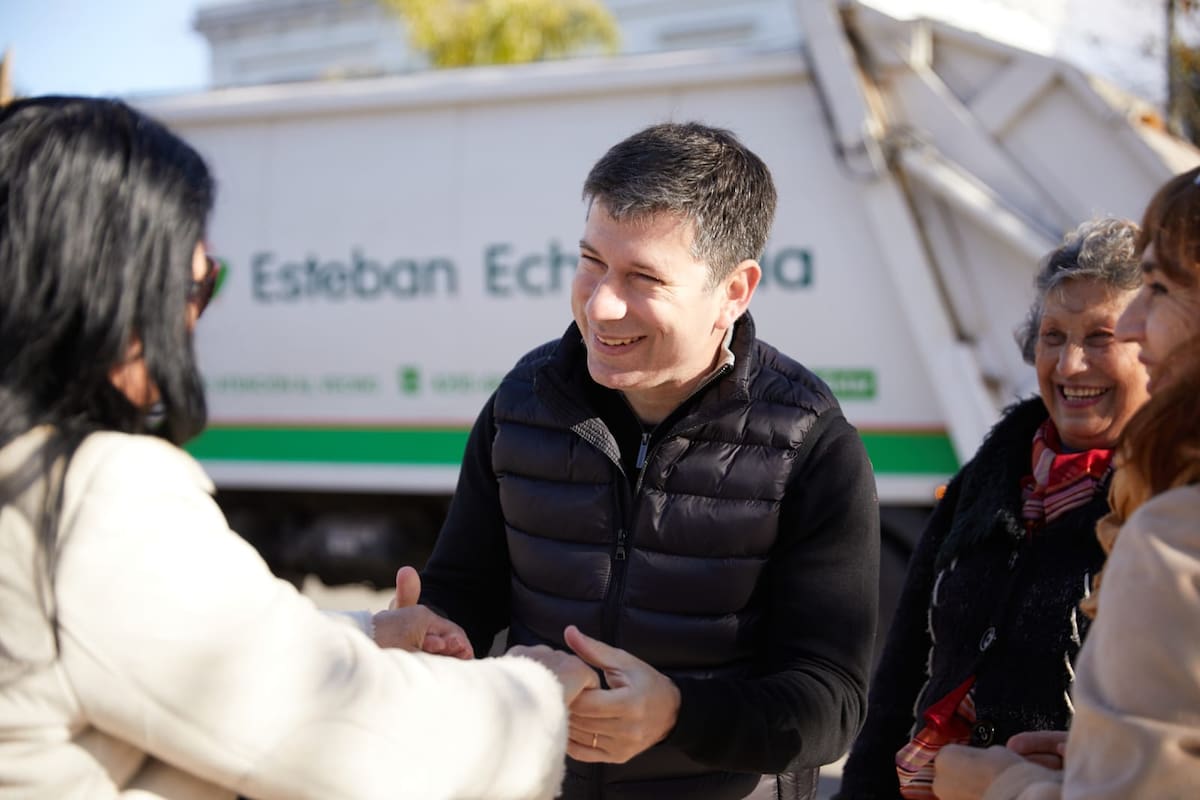 Pablo Domenichini, de Somos Buenos Aires, en una recorrida de campaña