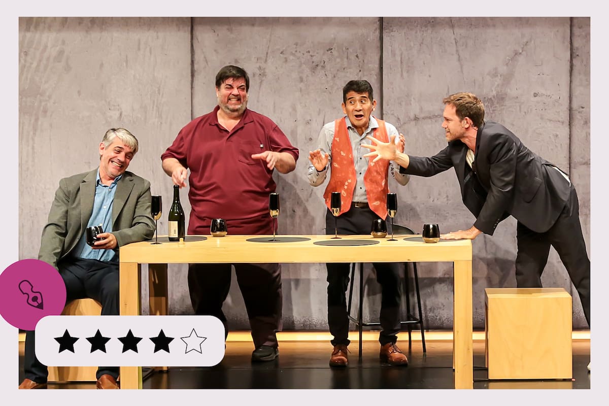 Pablo Echarri, Juan Gil Navarro, Osqui Guzmán y Carlos Portaluppi, en una escena de la obra Druk, que se estrenó la semana pasada en el Metropolitan