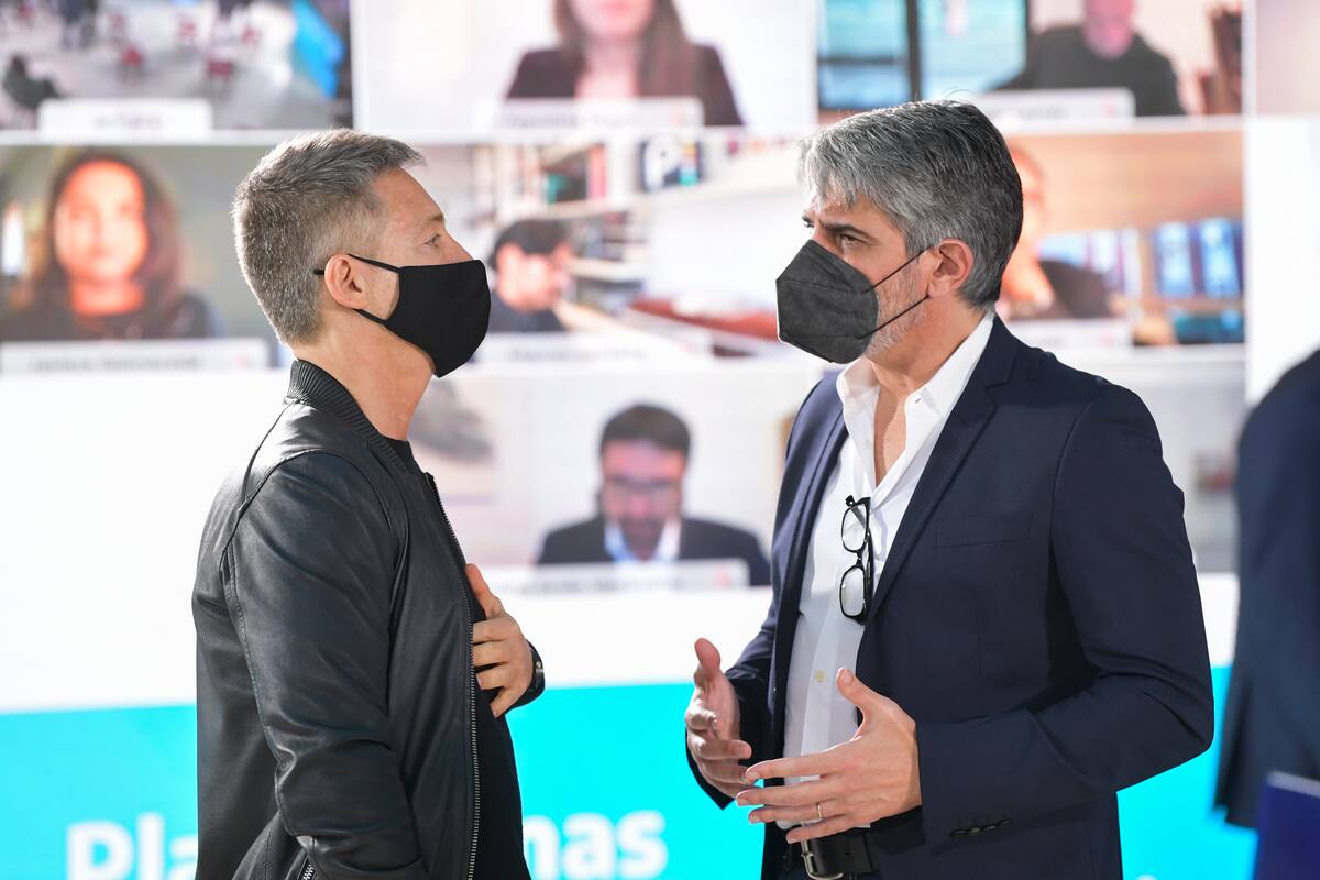 Pablo Echarri y Adrián Suar se encontraron en el acto