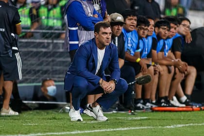 Pablo Guede, en un partido de Copa Libertadores al mando de Alianza Lima