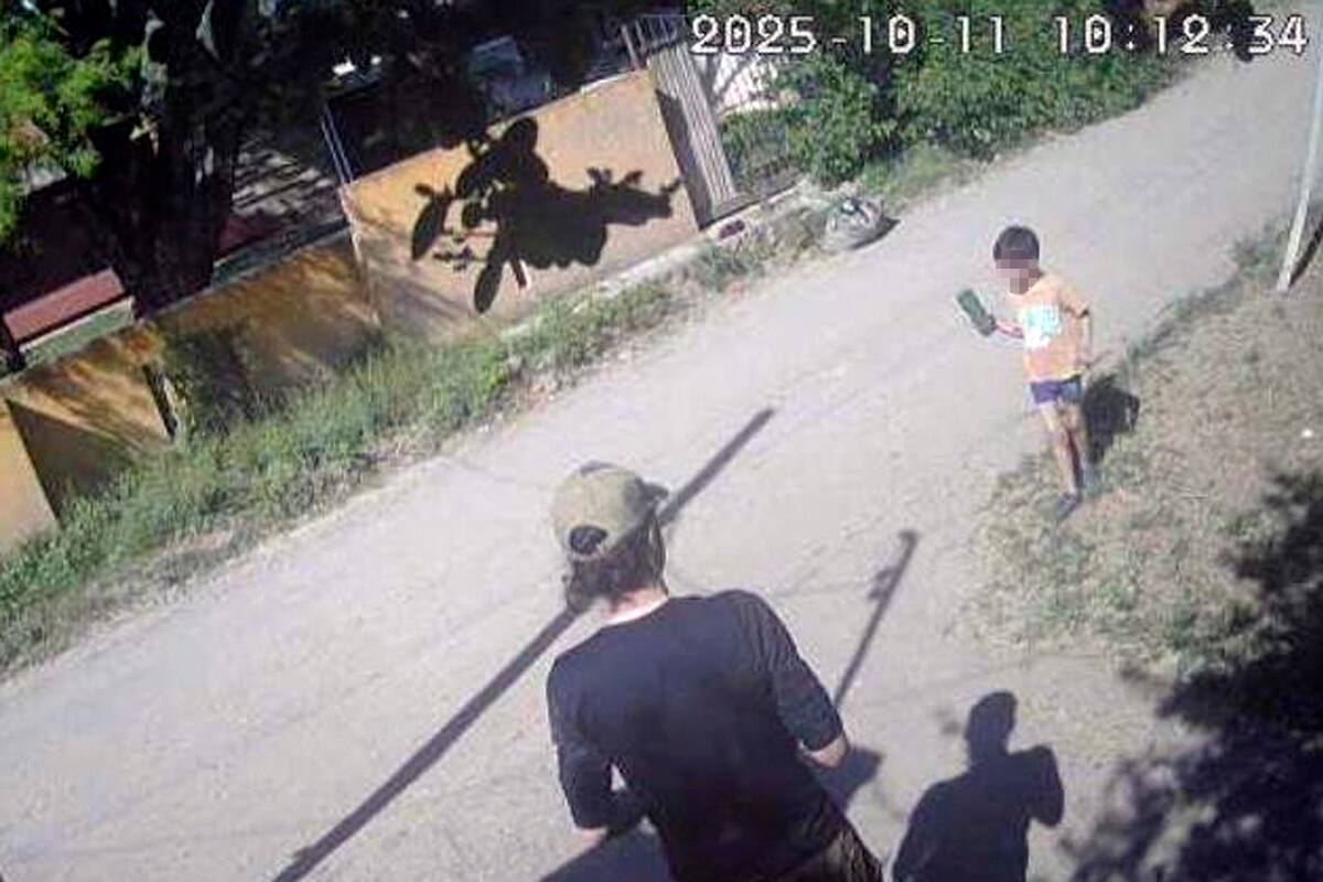 Pablo Laurta cuando se lleva al niño, después de matar a la madre y abuela