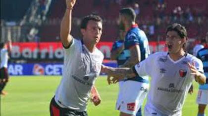 Pablo Ledesma hizo festejar a Colón
