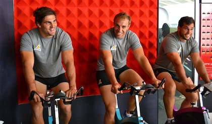Con Pablo Matera y Leonardo Senatore, compañeros en aquella campaña del segundo puesto de Jaguares en el Súper Rugby 2019, y también en el seleccionado.