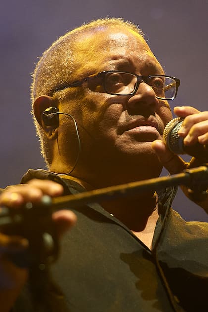 Pablo Milanés lideró, con Silvio Rodríguez, la Nueva Trova Cubana, un movimiento de cantautores que alcanzó gran popularidad a mediados de los años 80