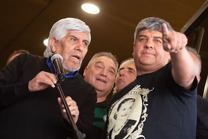 Pablo Moyano junto a Hugo Moyano