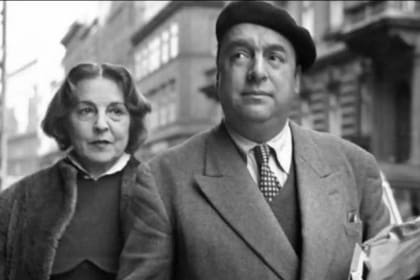 Pablo Neruda junto a Delia del Carril, su segunda esposa