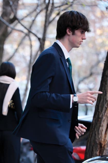 Pablo Nicolás Urdangarin, hijo de la infanta Cristina, acompañó a su tía.
