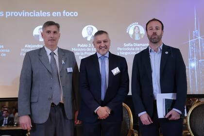 Pablo Olivares, ministro de economía de Santa Fe; Alejandro Abraam, ministro de Hacienda y Financias de Chaco, y Pablo López, ministro de Economía de Buenos Aires