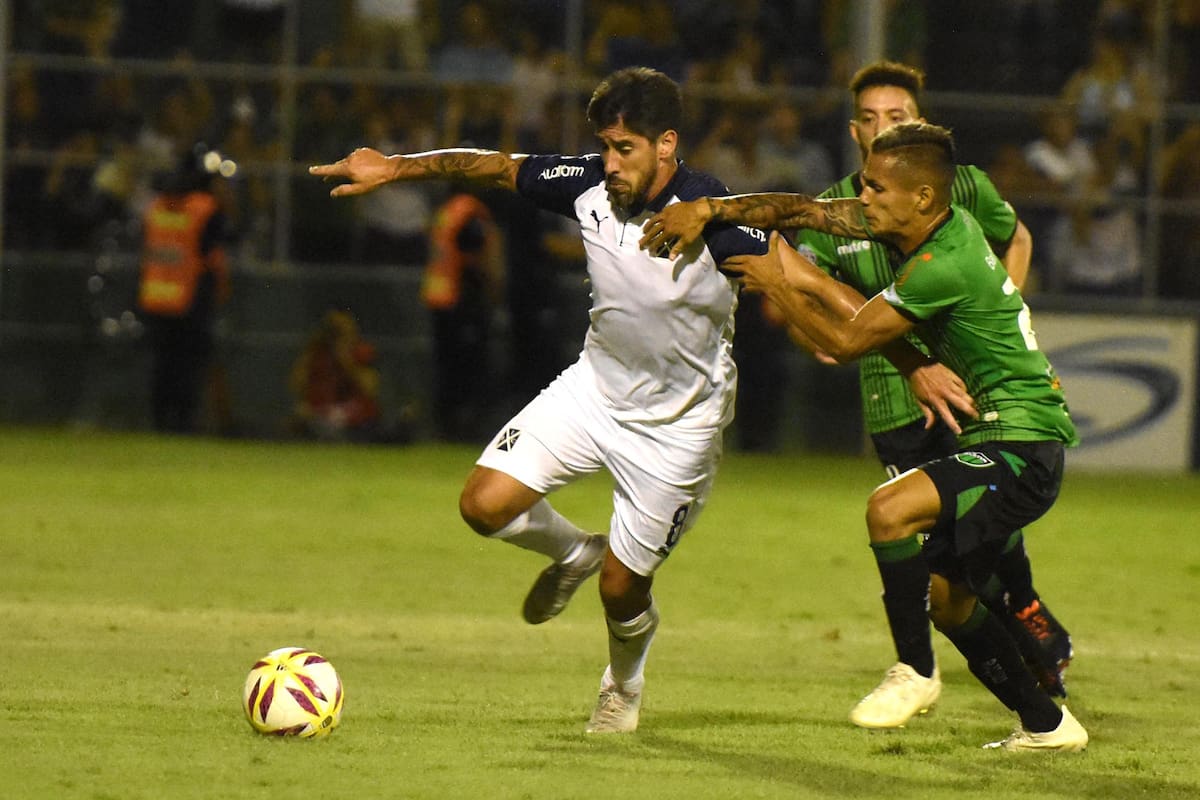 Pablo Perez fue expulsado en el primer tiempo