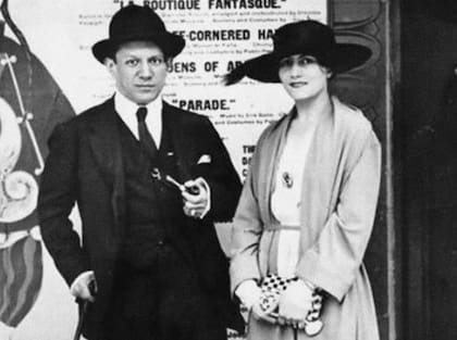 Pablo Picasso junto a su esposa Olga Khokhlova (Foto: Getty Images)