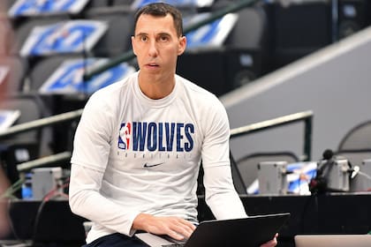 Pablo Prigioni es el argentino que más veterano (35 años) debutó en la mejor liga del mundo; también, el primero en participar en un cuerpo técnico de NBA.