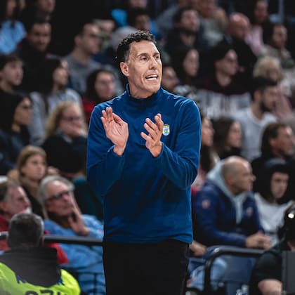 Pablo Prigioni trabaja con lo que puede, y cuando tiene lo mejor, no suele fallar