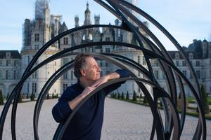Pablo Reinoso con "La grande parole" en el castillo de Chambord, al sur de París