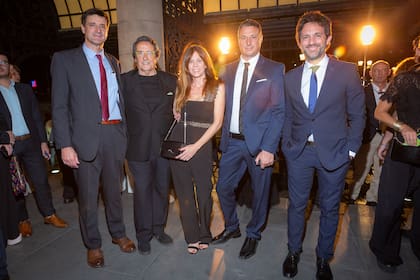 Pablo San Martin, Julio Suaya, Vanesa Wettsein , Marcelo Santarceri, y Santiago Olivera