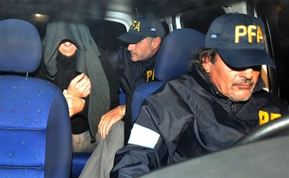 Pablo Schoklender, al ser trasladado desde la comisaría 23a., en Palermo