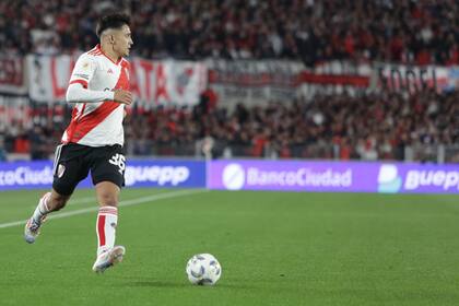 Pablo Solari es uno de los futbolistas que pelea por tener un lugar en la consideración de Marcelo Gallardo, en esta nueva etapa