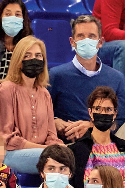 Pablo Urdangarín juega ante la atenta mirada de sus padres, la Infanta Cristina e Iñaki Urdangarin, a 23 de Octubre de 2021 en Barcelona (España),Image: 639615803, License: Rights-managed, Restrictions: , Model Release: no, Pictured: CRISTINA DE BORBON Y GRECIA,IÑAKI URDANGARIN, Credit line: Europa Press / Europa Press / ContactoPhoto