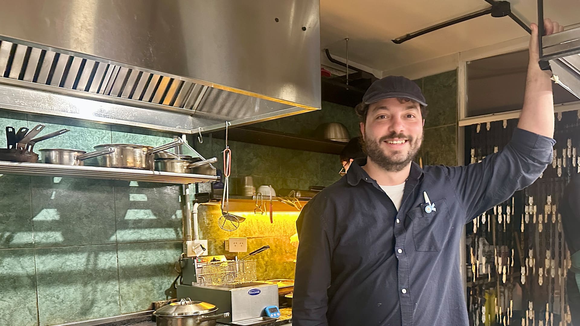 Pablo Vergani, chef, anfitrión e ideólogo de una carta actual y, a la vez, estrictamente personal, donde brillan clásicos argentinos como un locro pulsudo o el tan vintage arroz con pollo