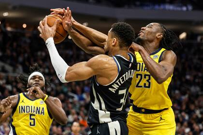 Pacers ganan 129-103 en Juego 4 y toman ventaja 3-1 ante Bucks tras lesión de Lillard