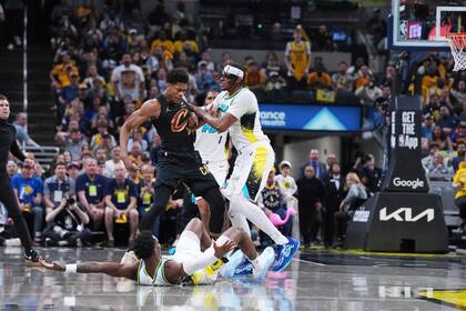 Pacers pierden a Bennedict Mathurin por expulsión tras golpear con el puño cerrado a Hunter de Cavs