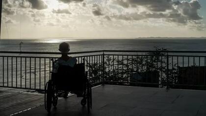 Pacientes como Ayrton dos Santos Pinheiro, de 90 años, asegura que cuando llegó al hospital sus "fuerzas se renovaron"
