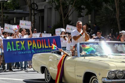 Padilla afirmó que las autoridades pretenden decidir tanto quién puede ser estadounidense como qué voces cuentan en los comicios