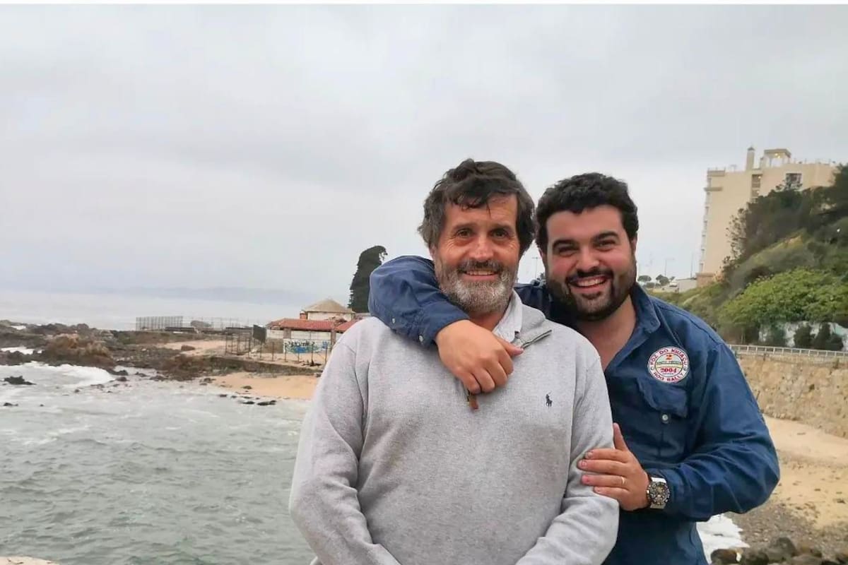 Padre e hijo listos para correr el rally y seguir la travesía hasta Ushuaia