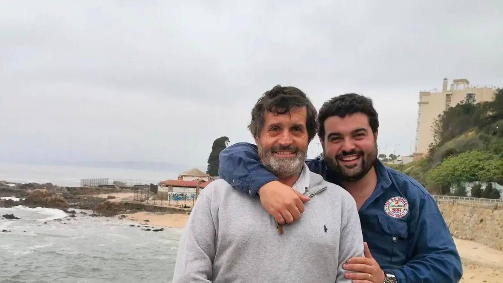 Padre e hijo listos para correr el rally y seguir la travesía hasta Ushuaia