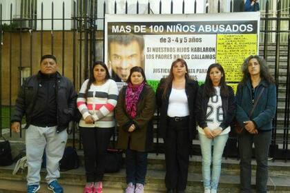 Padres de algunas de las presuntas víctimas del exprofesor de música Marcos Ledesma