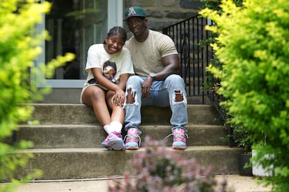 Padres de raza negras muestran su apoyo a sus hijos con autismo y su respaldo entre ellos