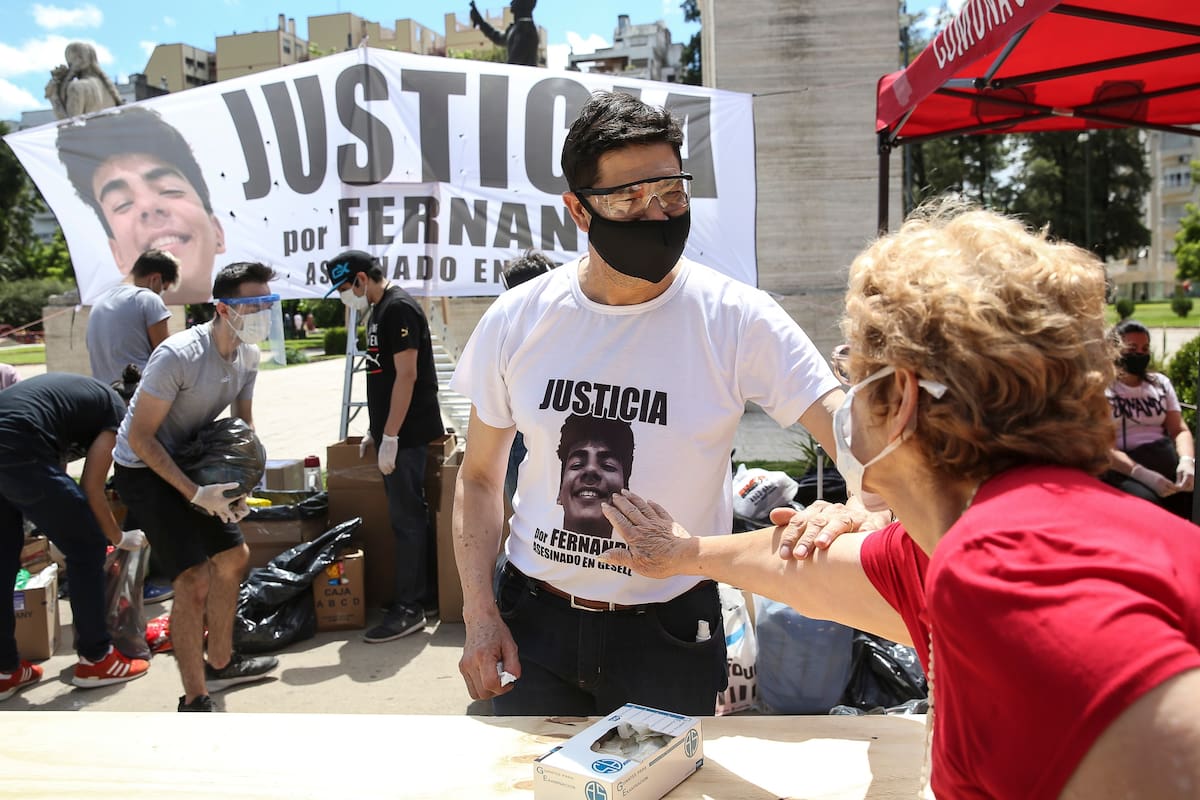 Padres y amigos de Facundo Báez Sosa organizaron una colecta solidaria en Parque Rivadavia.