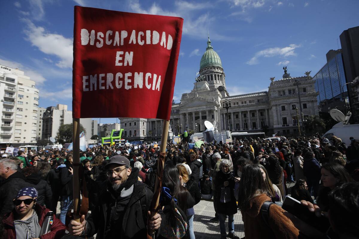 Padres y prestadores advierten que el aumento del 5% para pensiones anunciado por Milei no resuelve la crisis actual en discapacidad