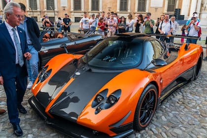 Pagani Automobili festejó los 25 años de su lanzamiento al mercado